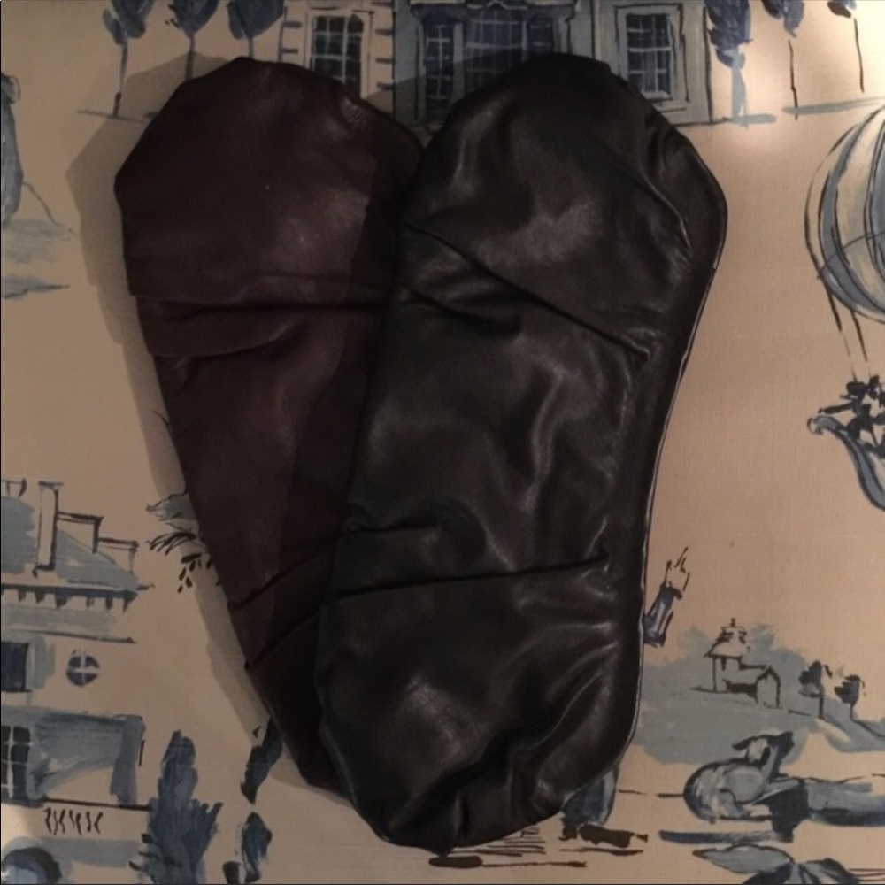 2 Leather clutches - Picture 2 of 6